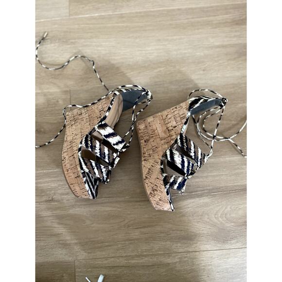 Bamboo Animal Print Heels Size 8 - Picture 10 of 11